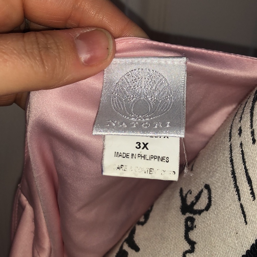 Natori Silk floral Robe - Picture 8 of 9